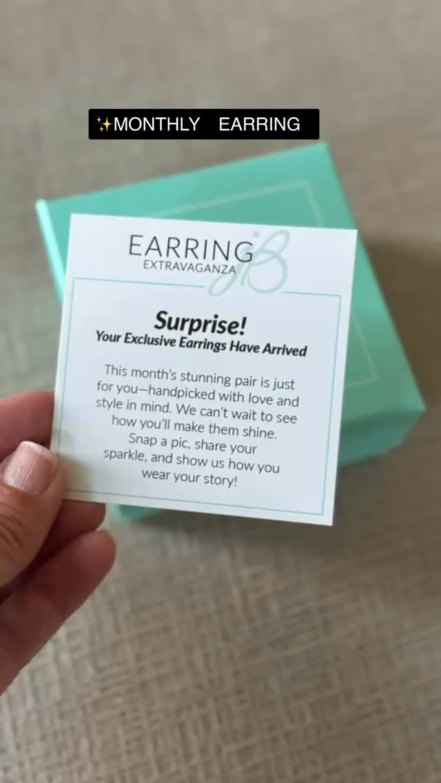 Monthly earring drop… all the fall feels for $20!  Perfect for all your transitional outfit pairings!!🍂🍁 #mytwocentsofstyle